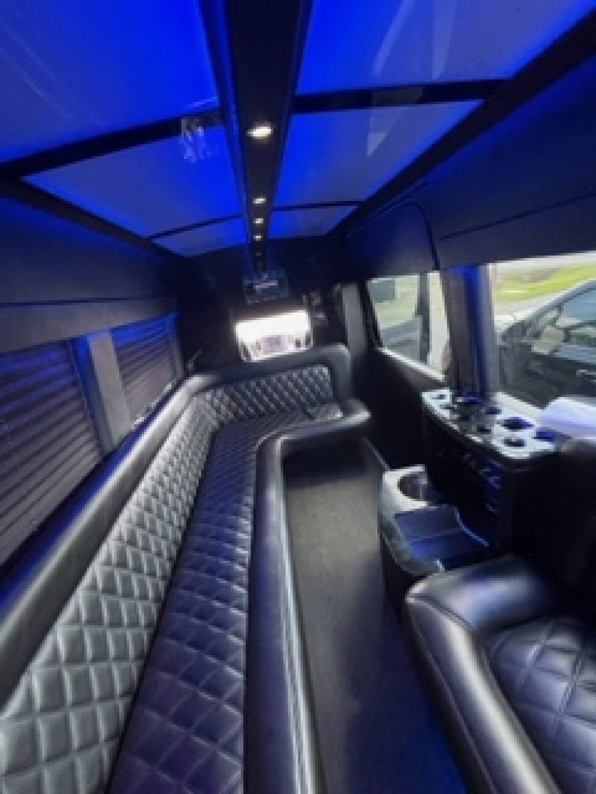Limo Bus for Sale in Lafayette, LA - Photo 9