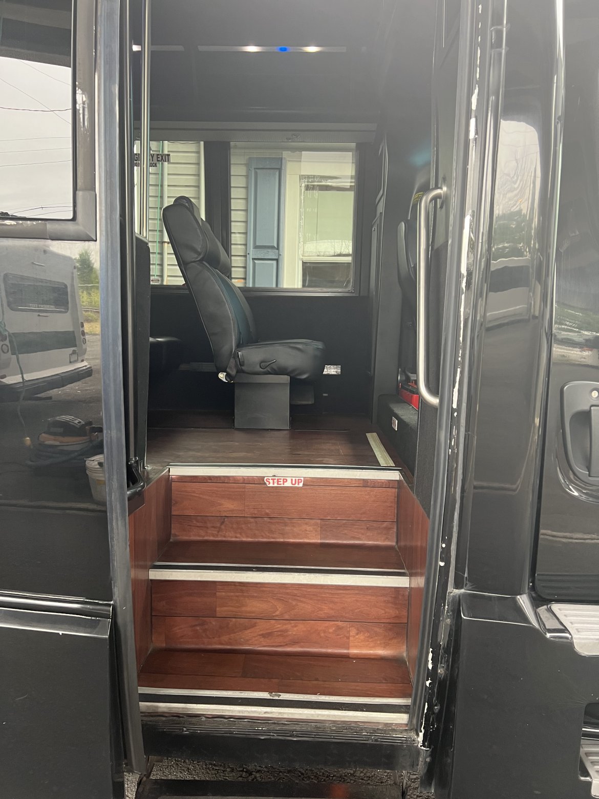 Executive Shuttle for Sale in Hillside, NJ - Photo 9