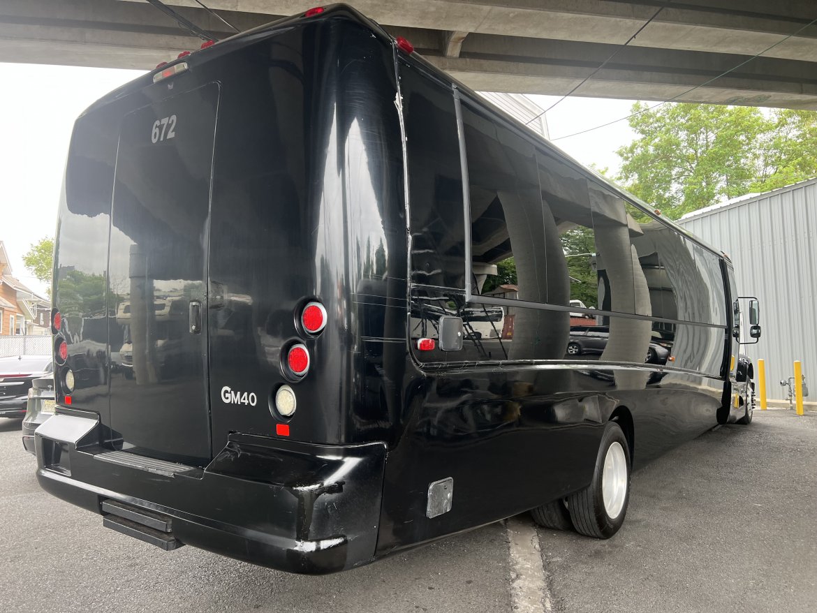 Executive Shuttle for Sale in Hillside, NJ - Photo 4