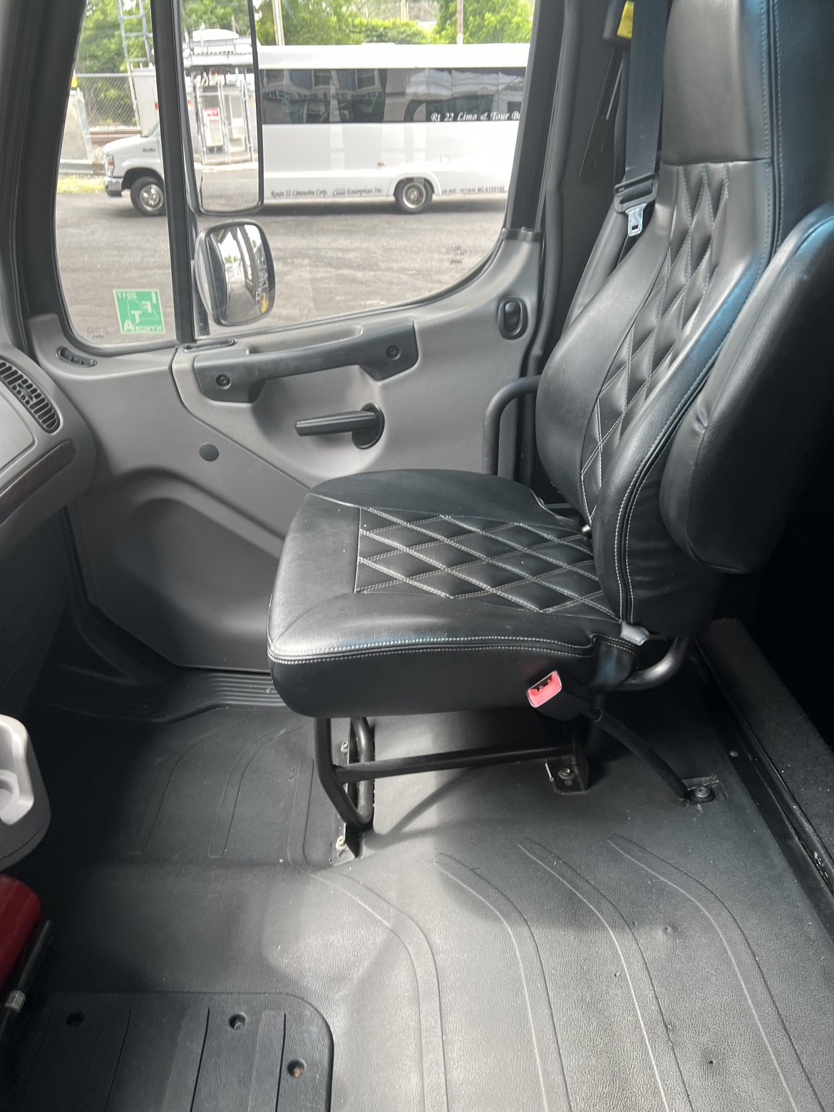 Executive Shuttle for Sale in Hillside, NJ - Photo 36