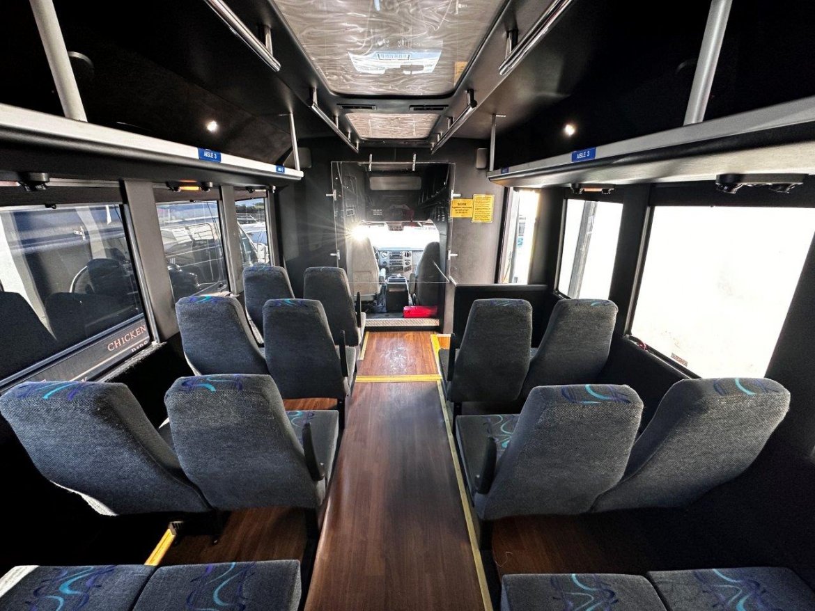Executive Shuttle for Sale in Carson, CA - Photo 8