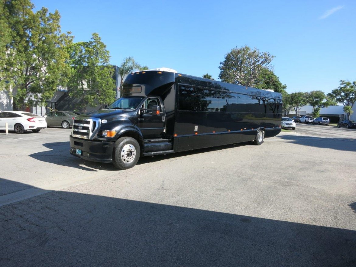 Executive Shuttle for Sale in Carson, CA - Photo 16