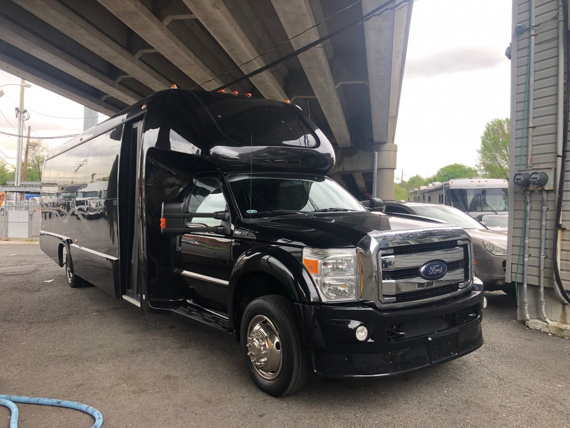 Executive Shuttle for Sale in Hillside, NJ - Photo 14