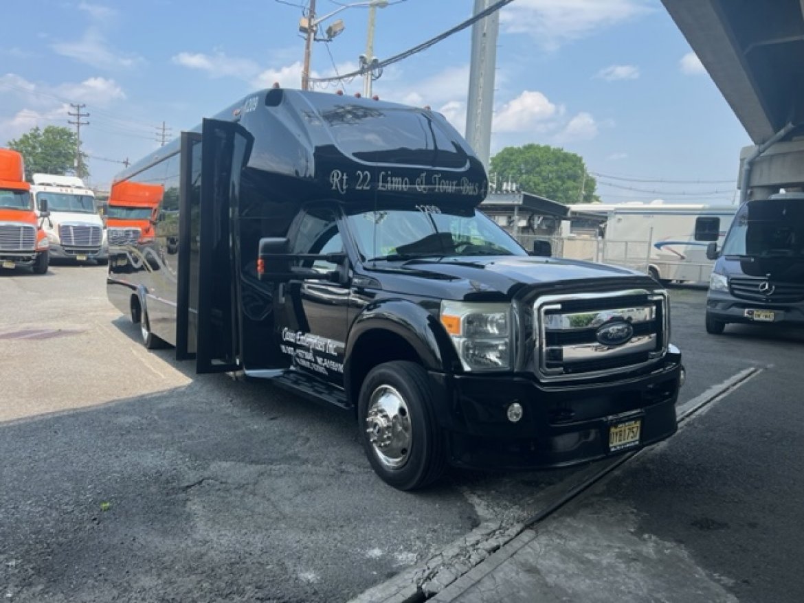 Executive Shuttle for sale: 2015 Ford F550 32&quot; by Executive Coach