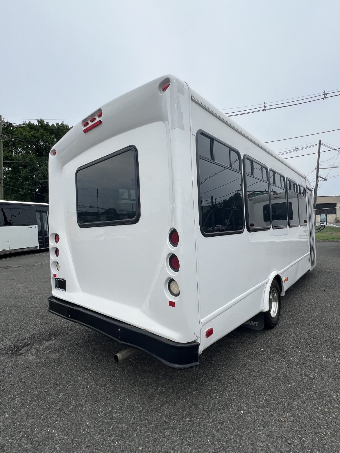 2015 Ford E450 StarCraft 25 Pax Mini Bus Must Go Fast Price reduced - Photo 3