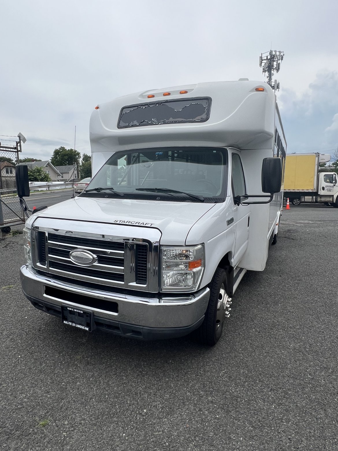 Executive Shuttle for sale: 2015 Ford E450 28&quot; by Starcraft