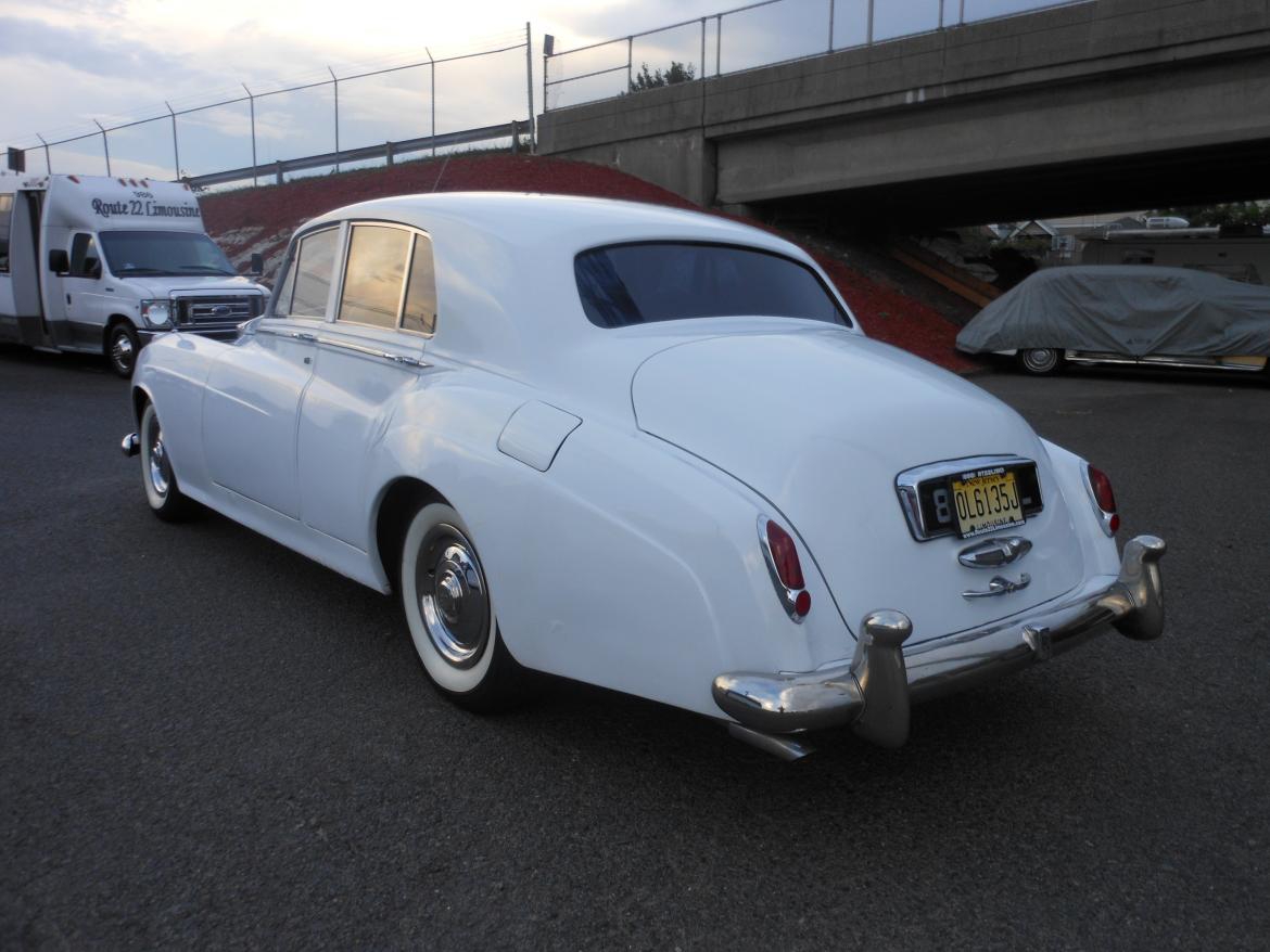 Photo of Antique for sale: 1960 Rolls-Royce Silver Cloud by Complete GM Drive Train, Reliable Car every time