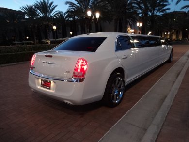2015 Chrysler 140 Inch Conversion Limousine for Sale in Irvine, California, US - Photo 3