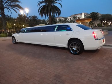 2015 Chrysler 140 Inch Conversion Limousine for Sale in Irvine, California, US - Photo 4