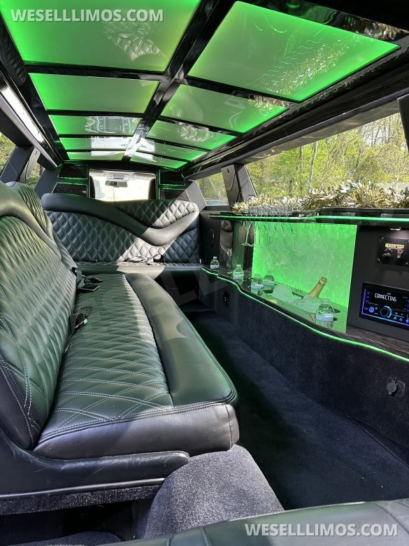 2016 Springfield Coach Chrysler 300 Limousine