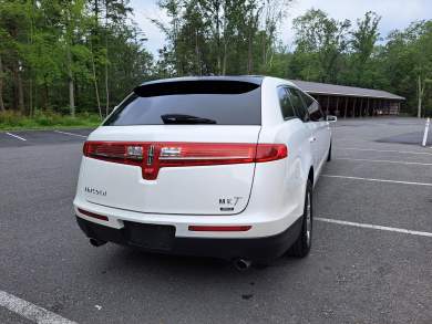 2014 Lincoln MKT Limousine for Sale in Northumberland, Pennsylvania, US - Photo 3