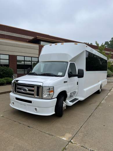 2014 Ford E450 Limo Bus for Sale in Shelby Twp, MI - Main Photo