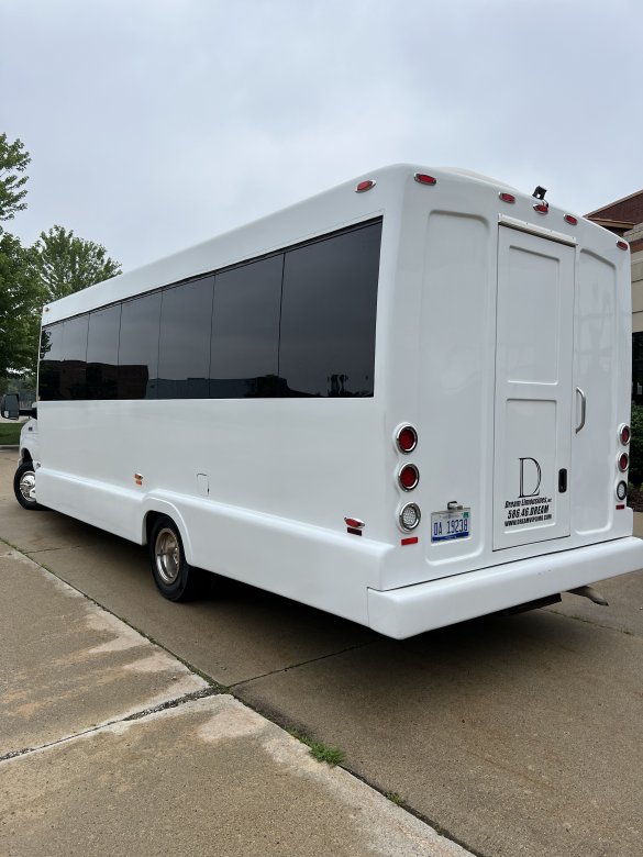 2014 Ford E450 Limo Bus for Sale in Shelby Twp, MI - Photo 3