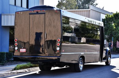 2015 Ford F-550 Limo Bus for Sale in Fontana, California, US - Photo 4