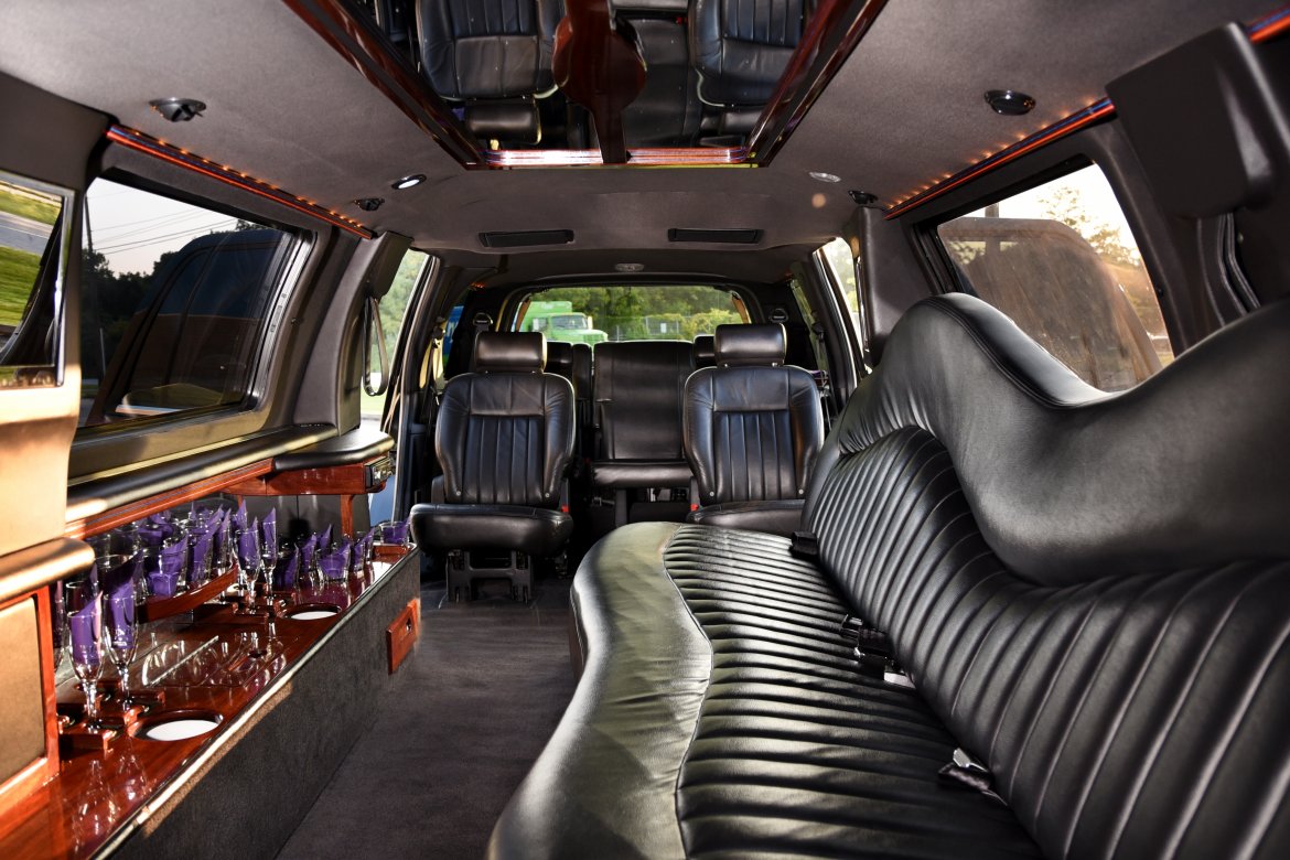 Photo of Limousine for sale: 2006 Lincoln Navigator by Navigator