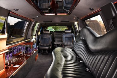 2006 Lincoln Navigator Limousine for Sale in Harrisburg, Pennsylvania, US - Photo 3