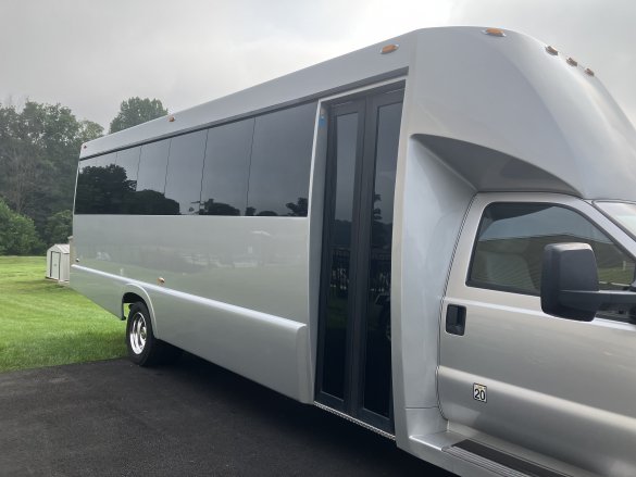 2014 Ford F550 Diesel Limo Bus for Sale in Quarryville, PA - Photo 2