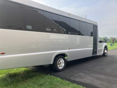 2014 Ford F550 Diesel Limo Bus for Sale in Quarryville, Pennsylvania, US - Photo 3
