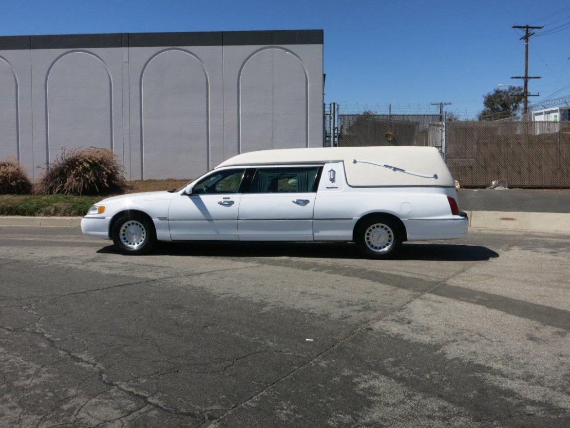 Funeral for Sale in Carson, CA - Photo 8