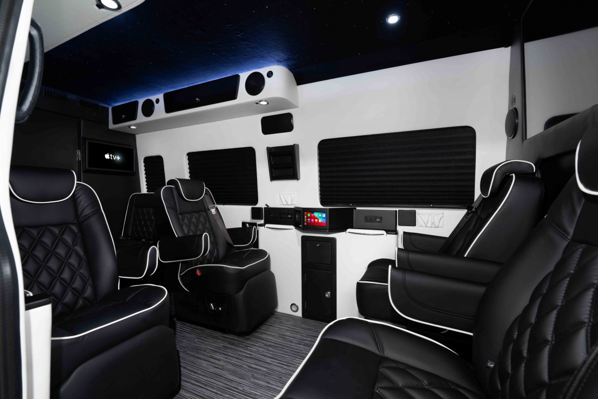 Sprinter for Sale in San Antonio, TX - Photo 2