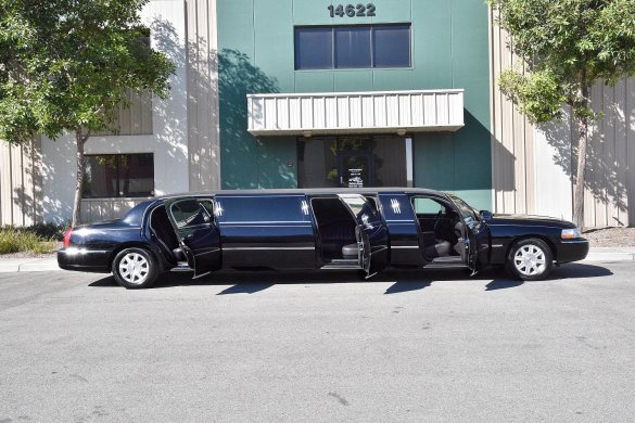 2011 Lincoln Town Car Limousine for Sale in Fontana, CA - Main Photo