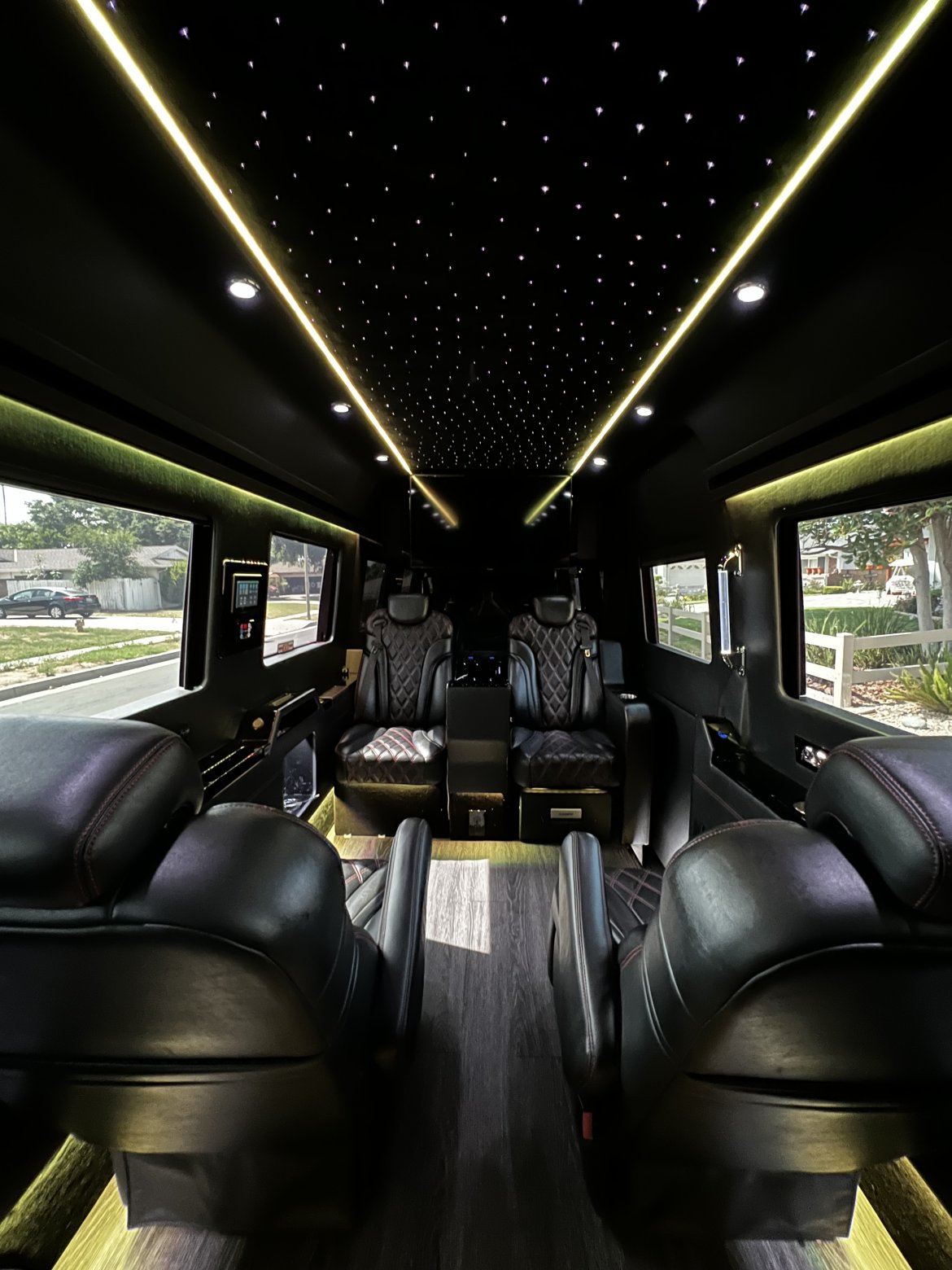 2019 best sale luxury van