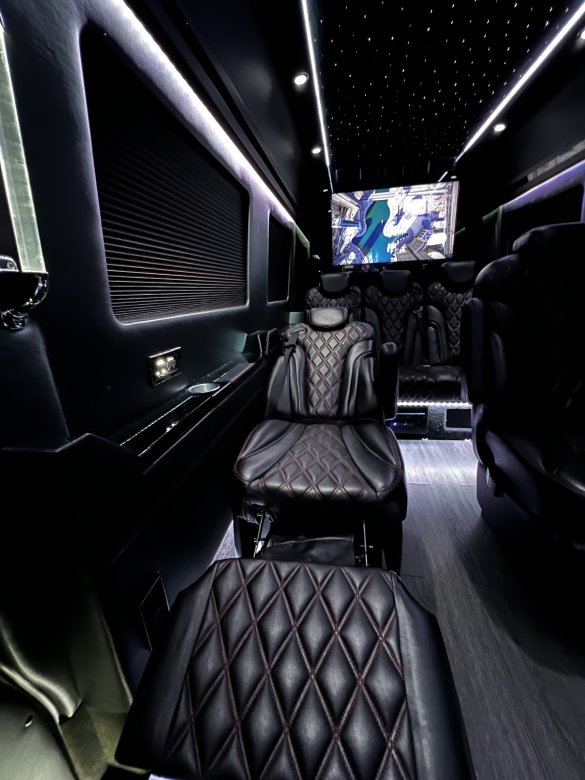 2019 Mercedes-Benz Sprinter Van Sprinter for Sale in Chatsworth, CA - Photo 3
