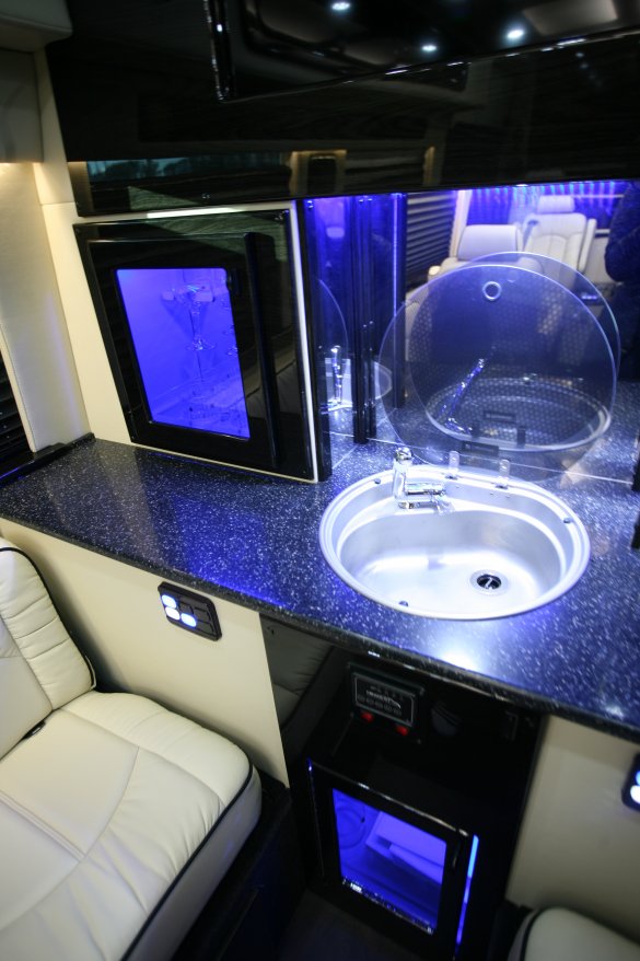 2016 Mercedes-Benz Sprinter 3500 Sprinter for Sale in Lewisville, TX - Photo 3