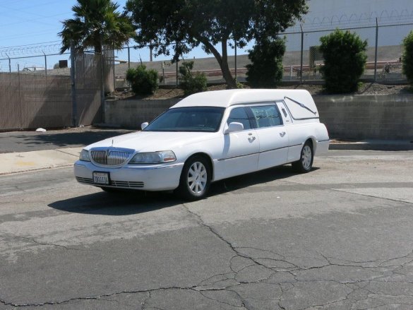 2003 Lincoln Town Car Funeral for Sale in Carson, CA - Main Photo