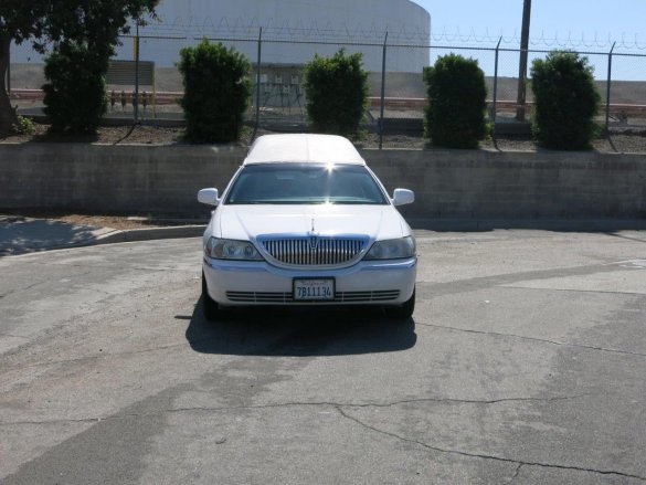 2003 Lincoln Town Car Funeral for Sale in Carson, CA - Photo 2