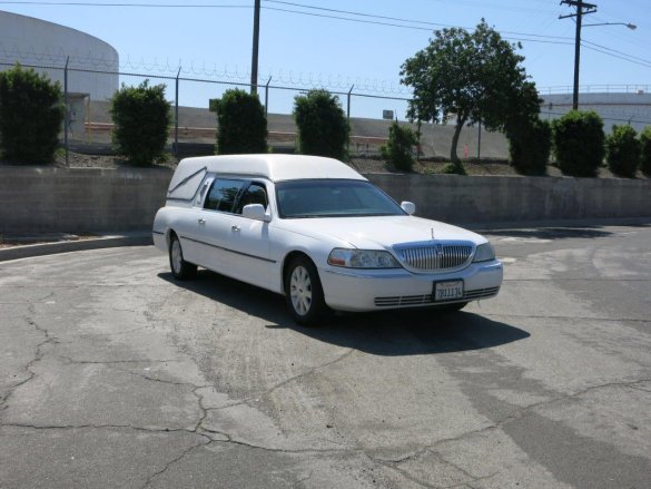 2003 Lincoln Town Car Funeral for Sale in Carson, CA - Photo 3