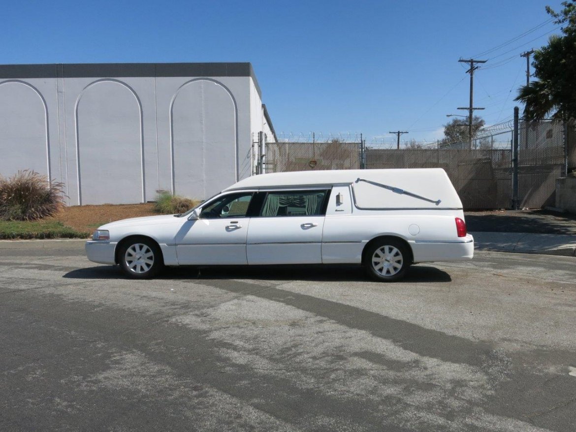 Funeral for Sale in Carson, CA - Photo 8