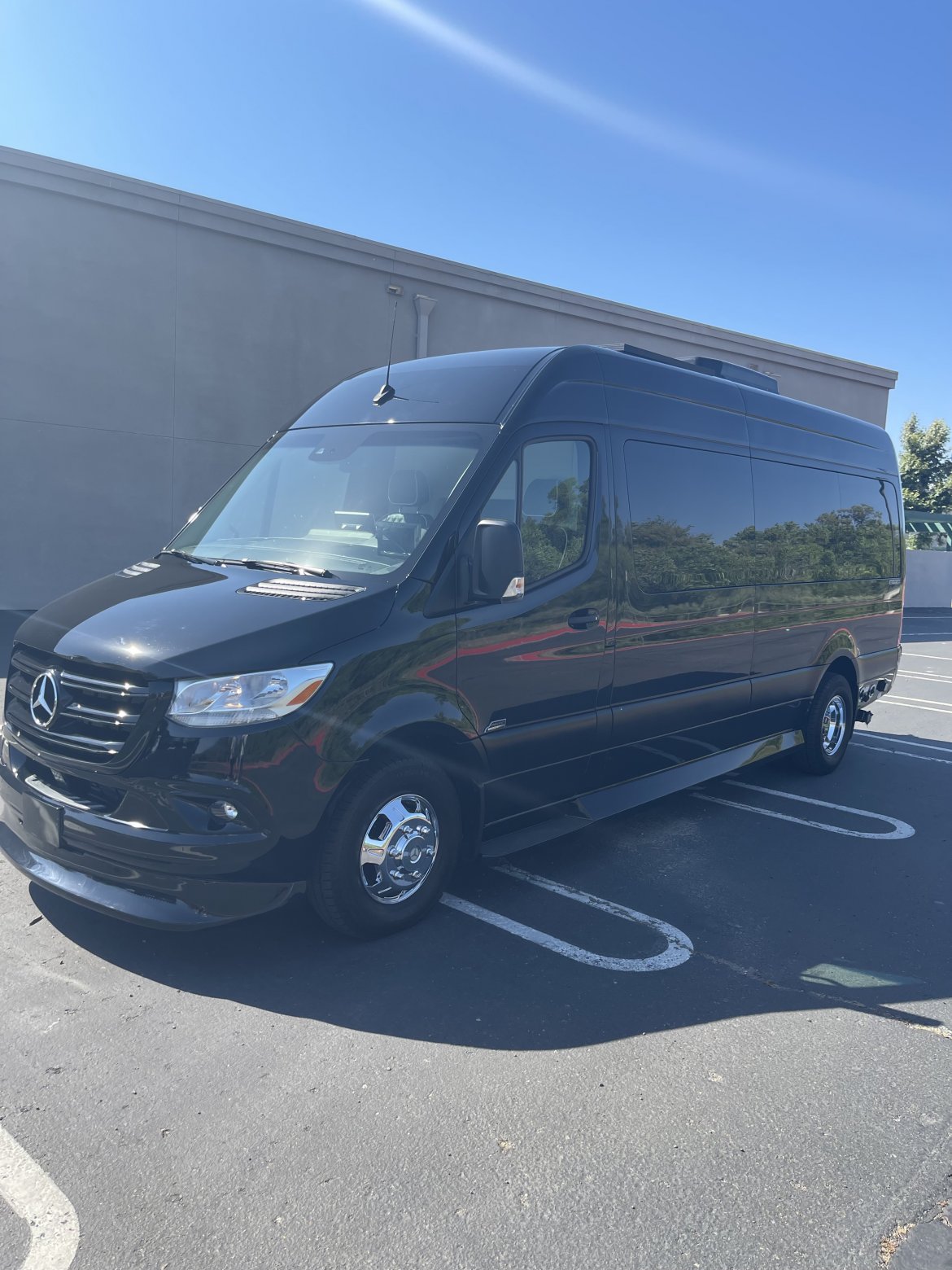 CEO SUV Mobile Office for Sale in La Mesa, CA - Photo 2