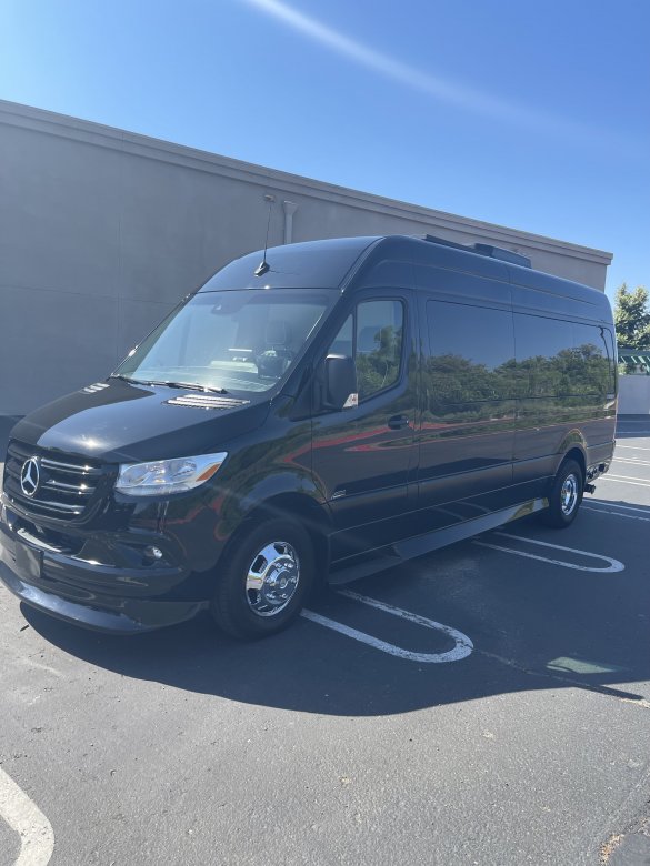 2022 Mercedes-Benz 3500XD CEO SUV Mobile Office for Sale in La Mesa, CA - Photo 2