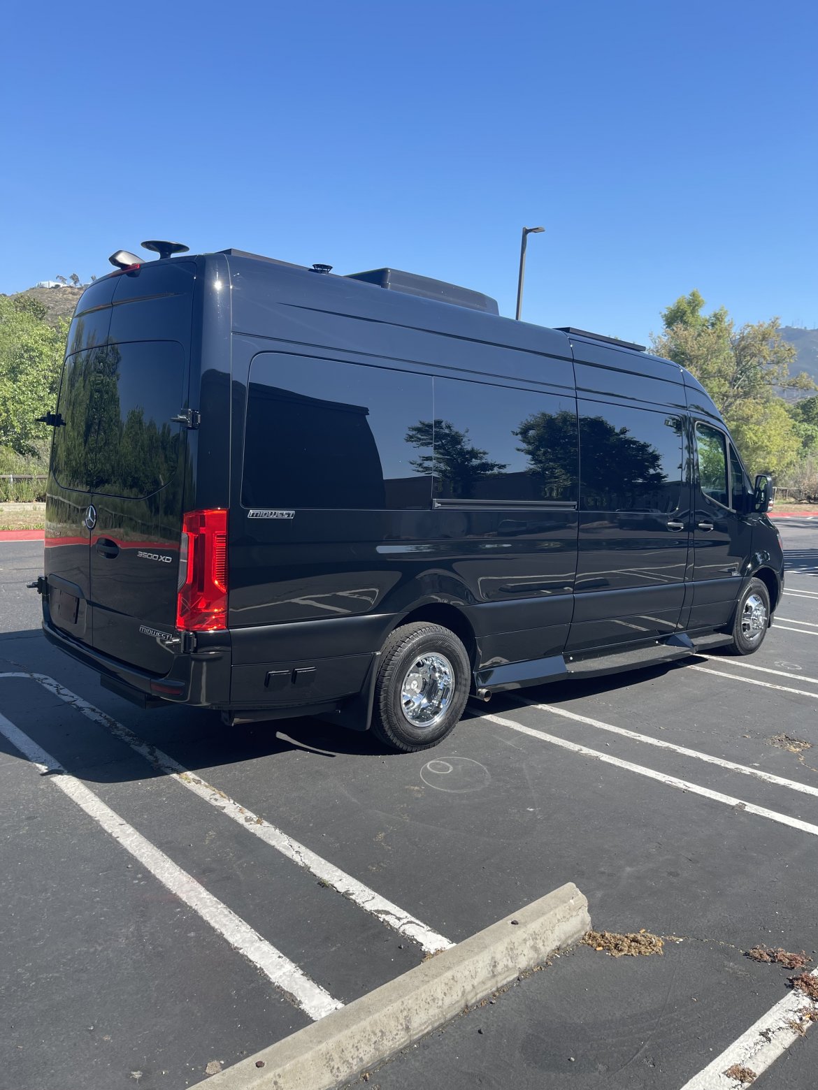 CEO SUV Mobile Office for Sale in La Mesa, CA - Photo 6