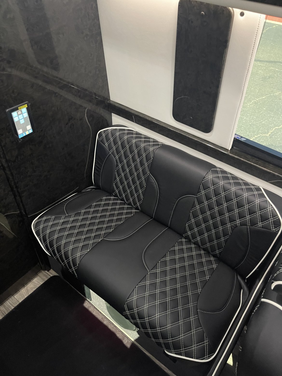 CEO SUV Mobile Office for Sale in La Mesa, CA - Photo 12
