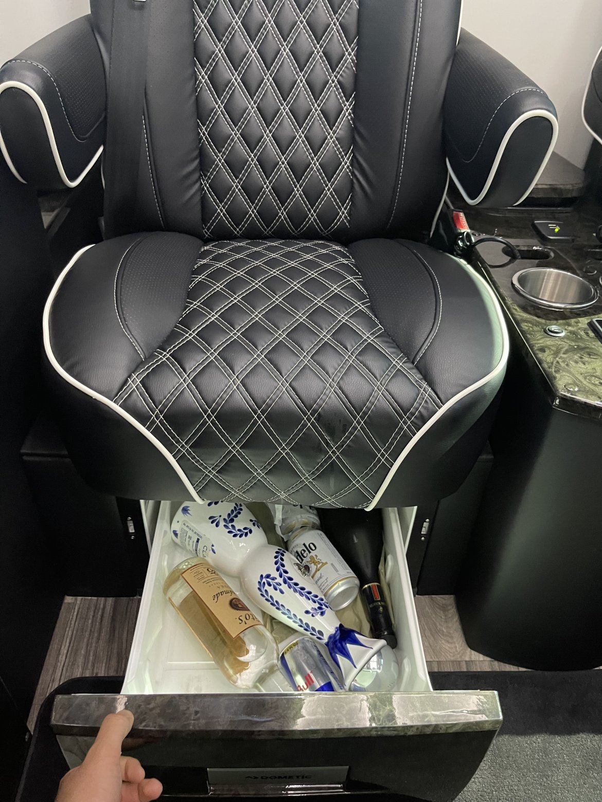 CEO SUV Mobile Office for Sale in La Mesa, CA - Photo 19
