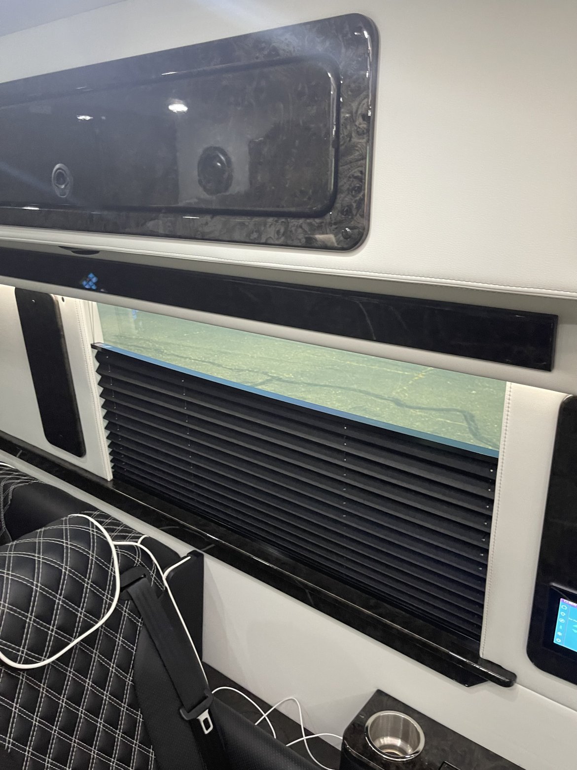 CEO SUV Mobile Office for Sale in La Mesa, CA - Photo 21