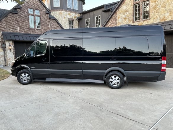 2017 Mercedes-Benz 2500 Sprinter for Sale in DFW, TX - Photo 2