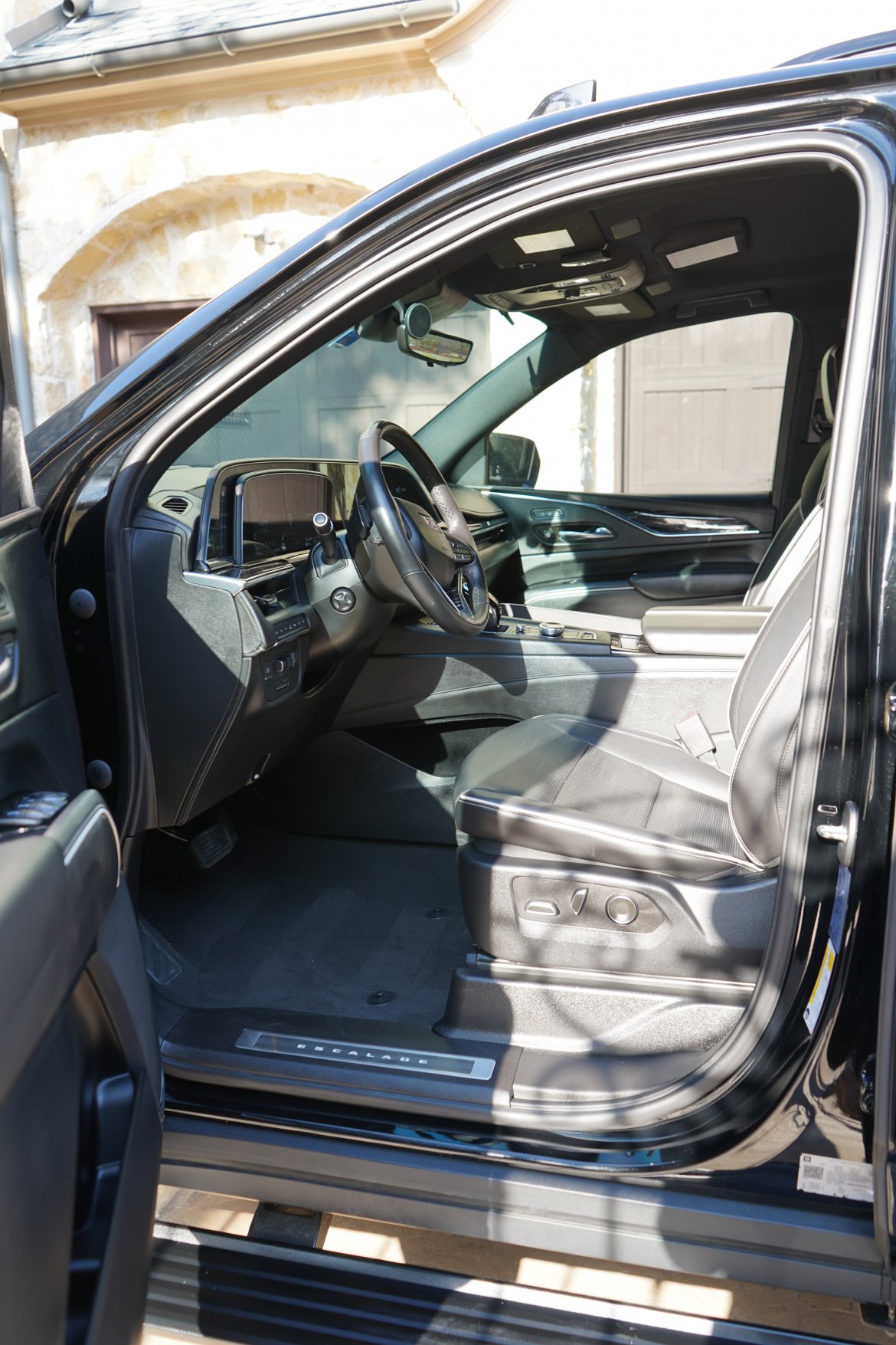 CEO SUV Mobile Office for Sale in Ontario, CA - Photo 8