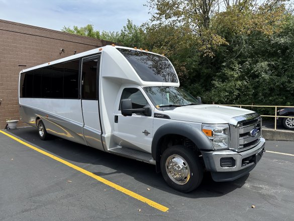 2016 Ford F550 Limo Bus for Sale in Troy, MI - Main Photo