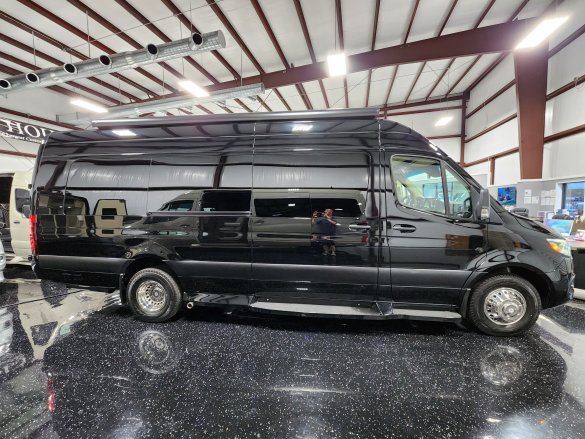 2024 Mercedes-Benz Ultimate RV Sprinter for Sale in Houston, TX - Photo 3
