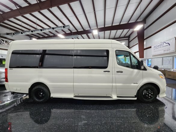 2024 Mercedes-Benz Daycruiser D6 Sprinter for Sale in Houston, TX - Photo 2