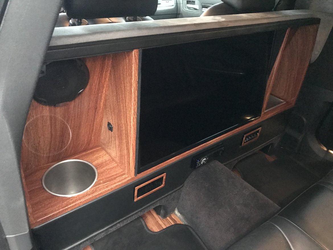 Limousine for Sale in Middletown, PA - Photo 2
