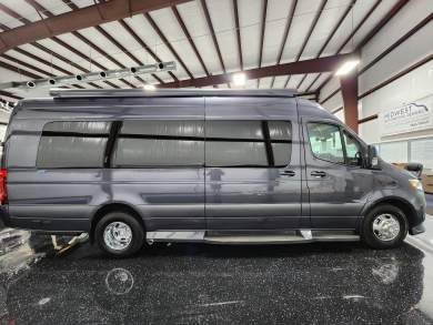 2024 Mercedes-Benz Daycruiser Luxe D6 Sprinter for Sale in Houston, TX - Photo 2