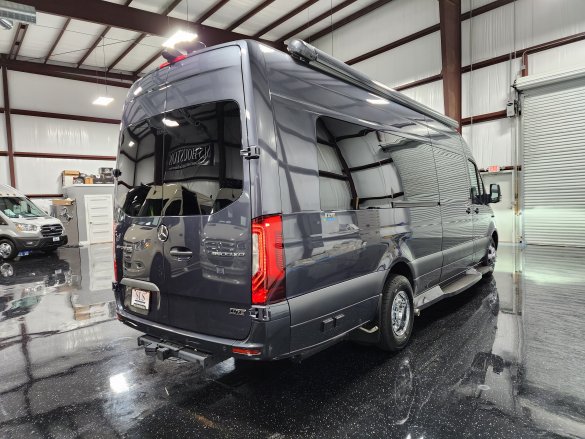2024 Mercedes-Benz Daycruiser Luxe D6 Sprinter for Sale in Houston, TX - Photo 3