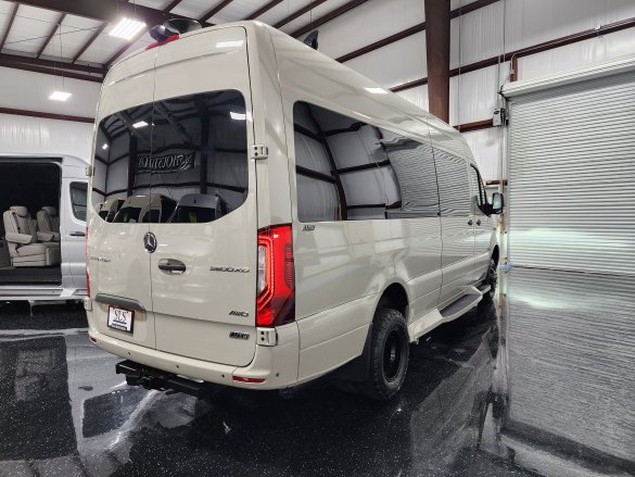 2024 Mercedes-Benz Luxe Daycruiser D6 AWD Sprinter for Sale in Houston, TX - Photo 3