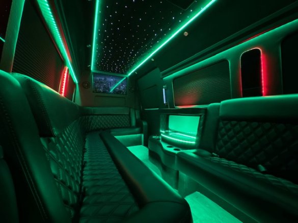 2021 Mercedes-Benz 3500 Sprinter for Sale in Placentia, CA - Photo 2