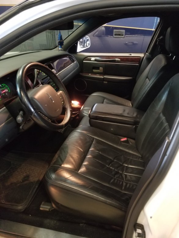 2008 Lincoln Towncar Limousine for Sale in Rivera beach, FL - Photo 2