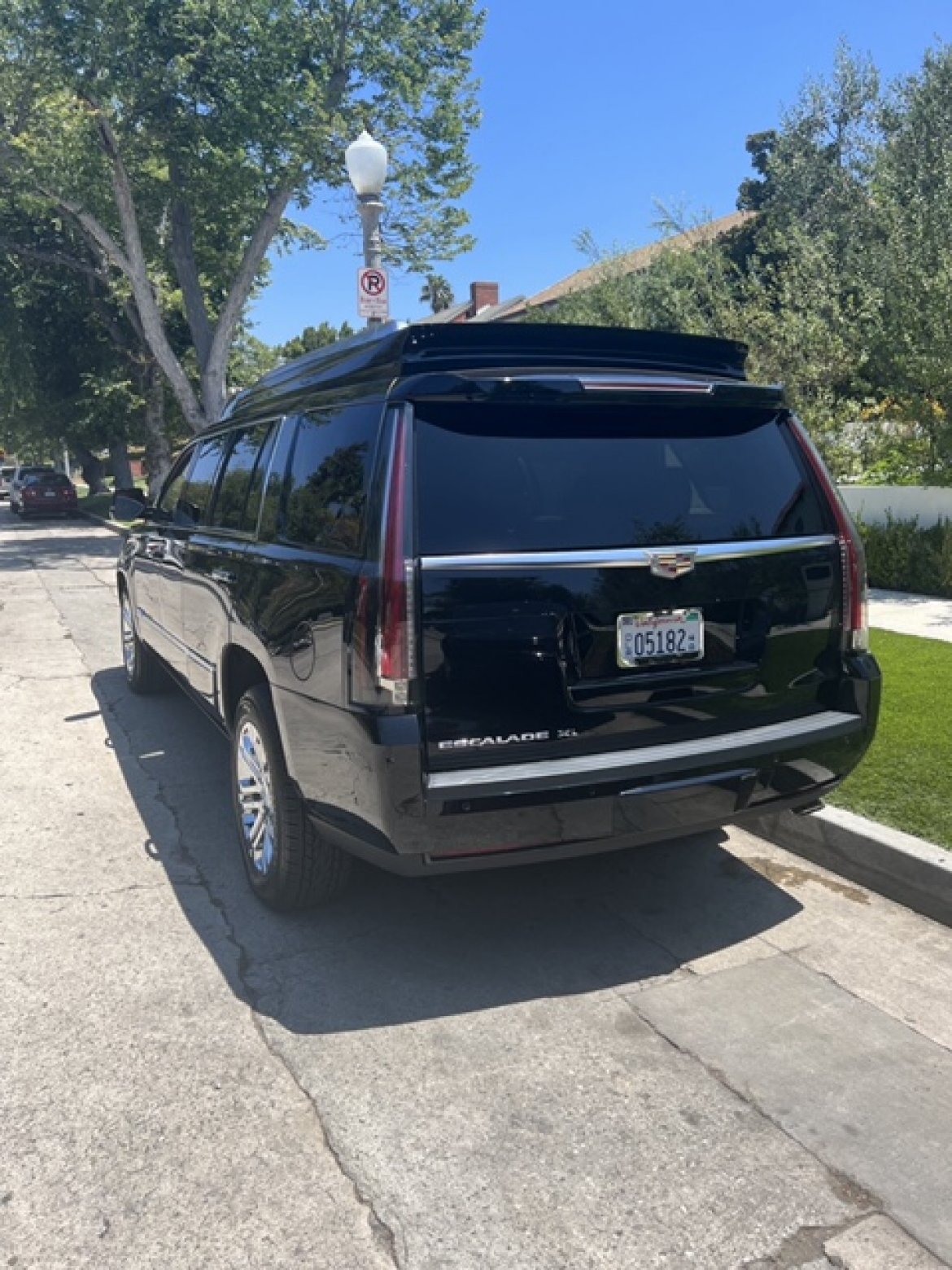 CEO SUV Mobile Office for Sale in Whitestone, NY - Photo 3
